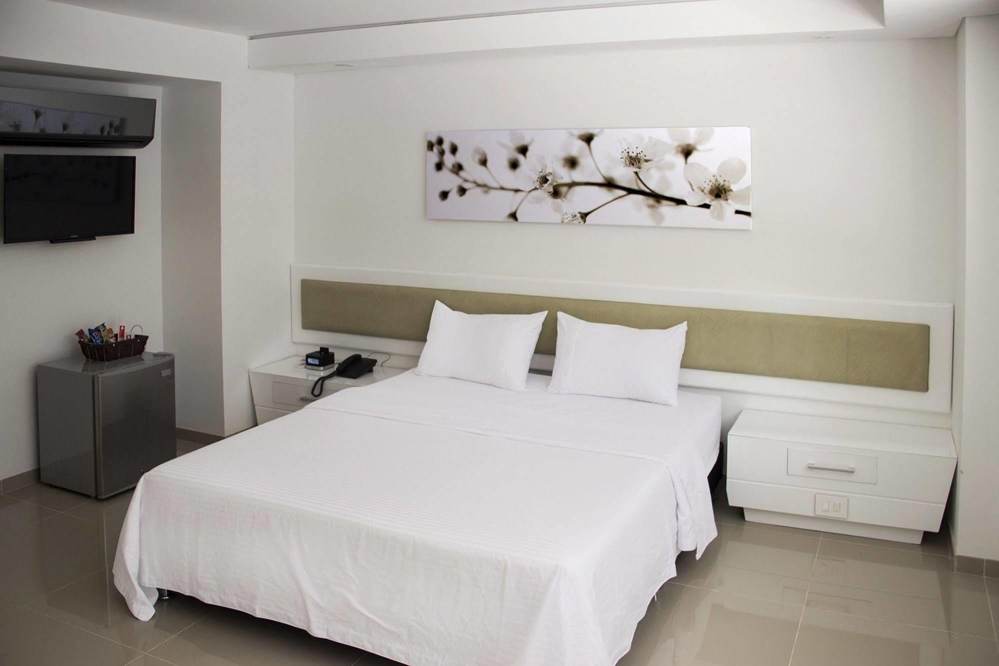 Hotel Zona A Медельин Экстерьер фото